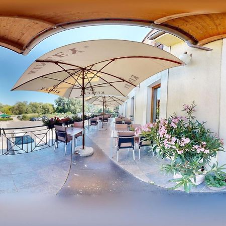 Hotel Hradna Brana Братислава Экстерьер фото
