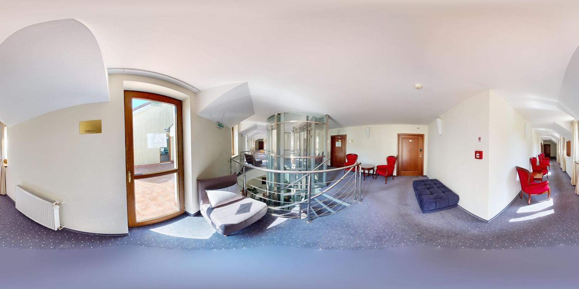Hotel Hradna Brana Братислава Экстерьер фото